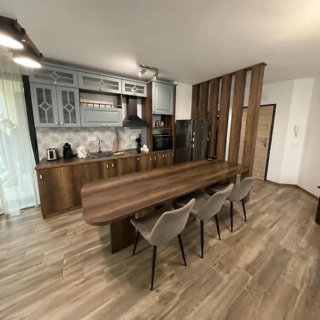 Dolce Azur Apartmens Апартаменти *