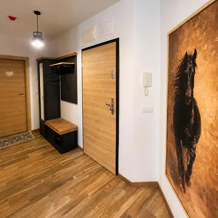 Dolce Azur Apartmens Апартаменти *